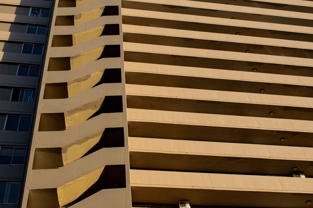 2026年酒店业新常态：从“住”到“养”，智能生态如何重塑健康休闲服务价值链