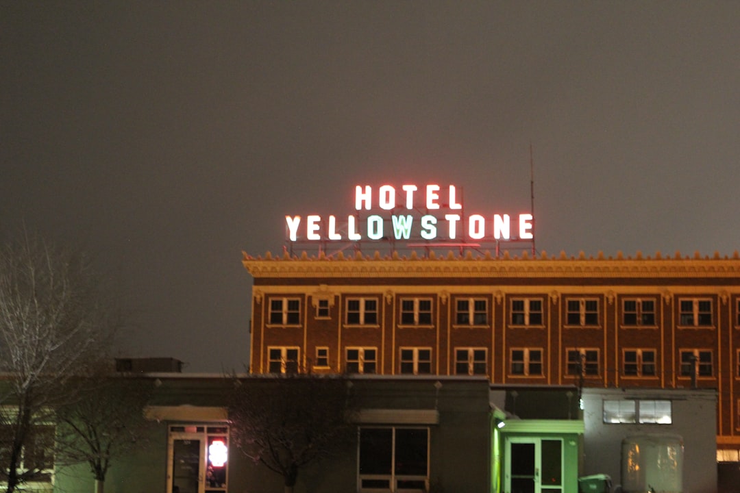 2026回望：从“采耳足疗”的数字化蝶变，透视酒店业智能化的下一站