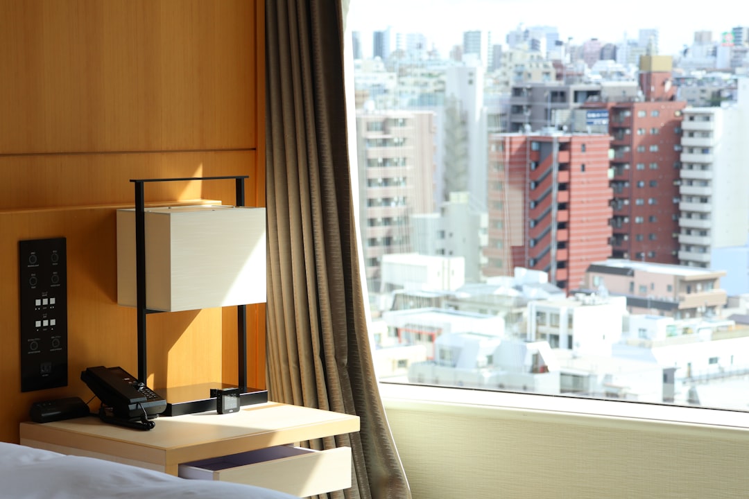 2026酒店业新常态：从“客房智能”到“体验算法”——以采耳、足疗软件为切口看服务业的深度数字化